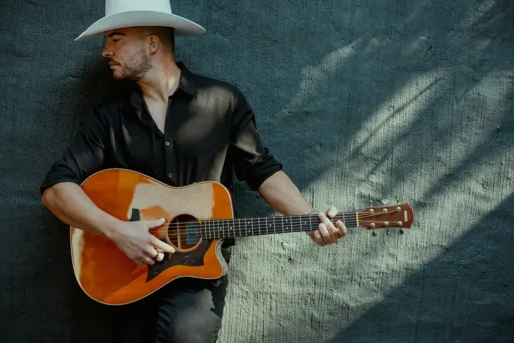 Justin Serrao – country-rock singer-songwriter
